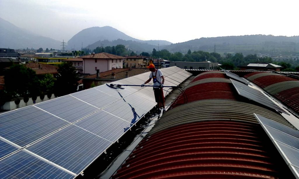 Pulizia pannelli fotovoltaici e solari Brescia